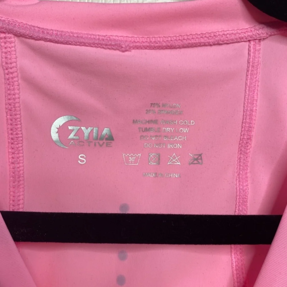 Pink T - Picture 3 of 3